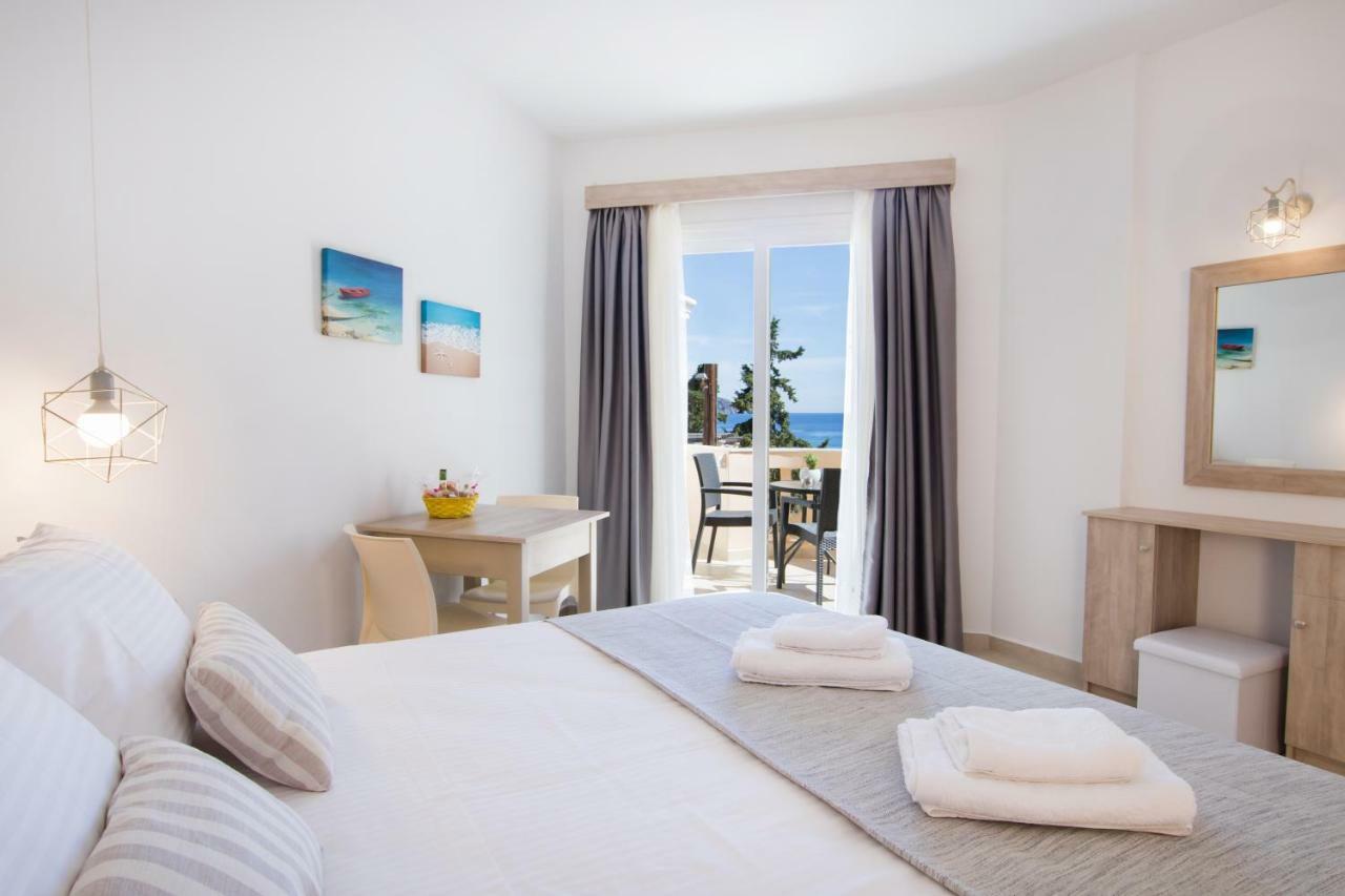 Porfyris Studios And Apartments Karpathos Exteriör bild