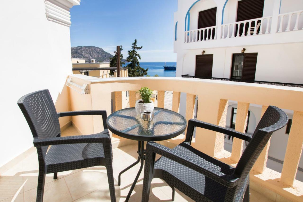 Porfyris Studios And Apartments Karpathos Exteriör bild