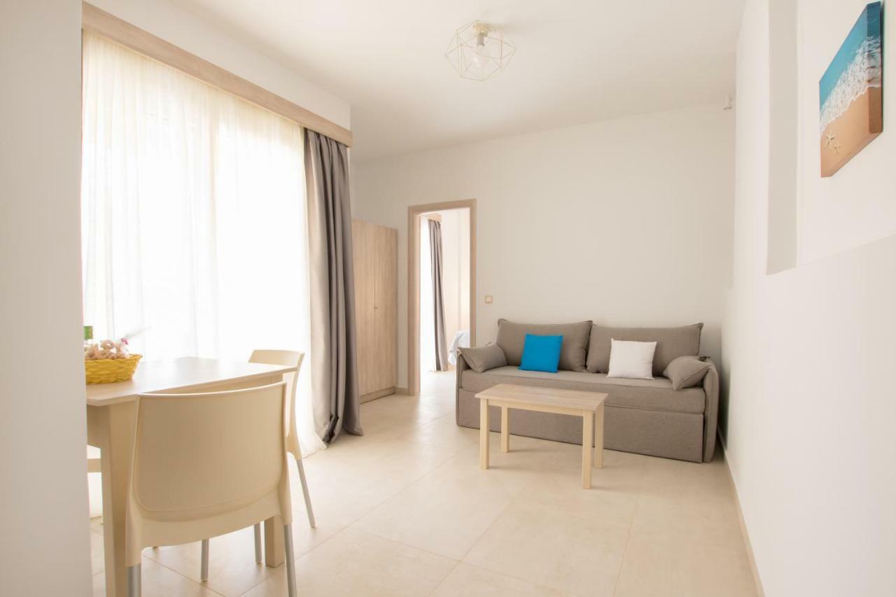 Porfyris Studios And Apartments Karpathos Exteriör bild
